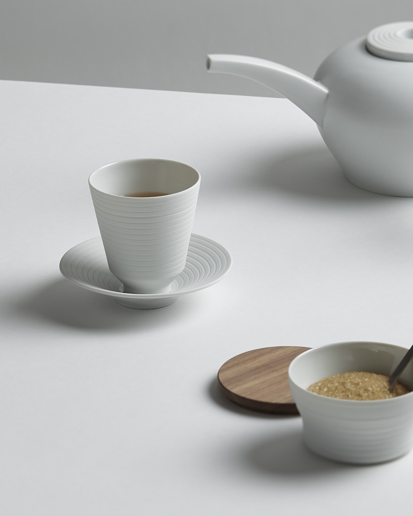 Beaker & Saucer Ø130