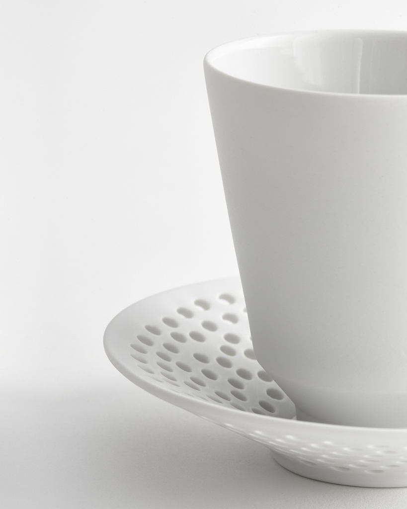 Becher mit Unterteller Ø130